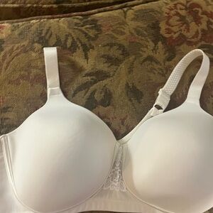 Vanity Fair Classic Cream Bra